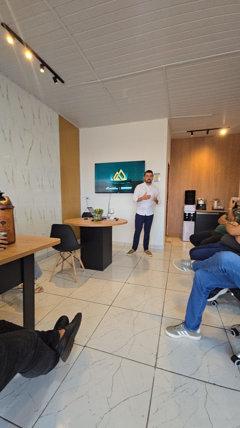 Apresentação de empreendimento para a equipe